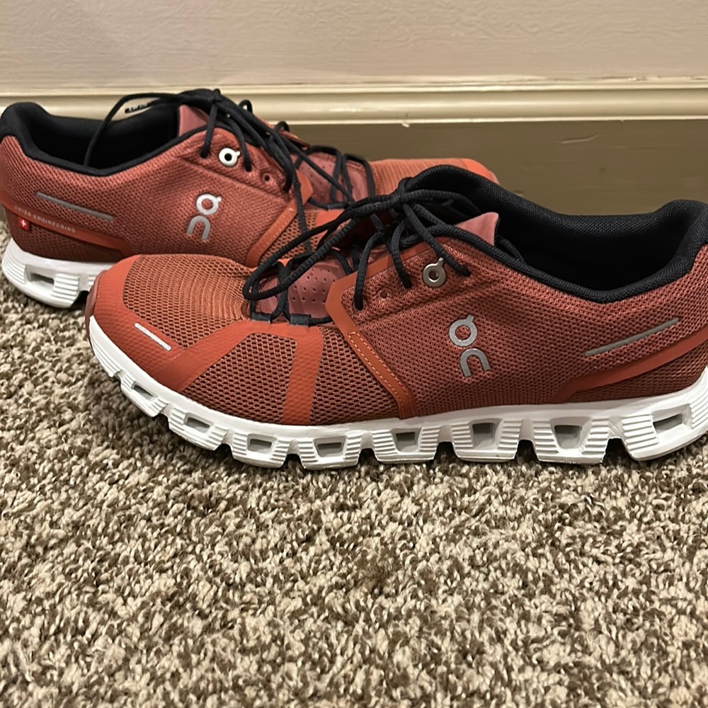 On Running Cloud Shoes Brick Red Women’s Size 9.5